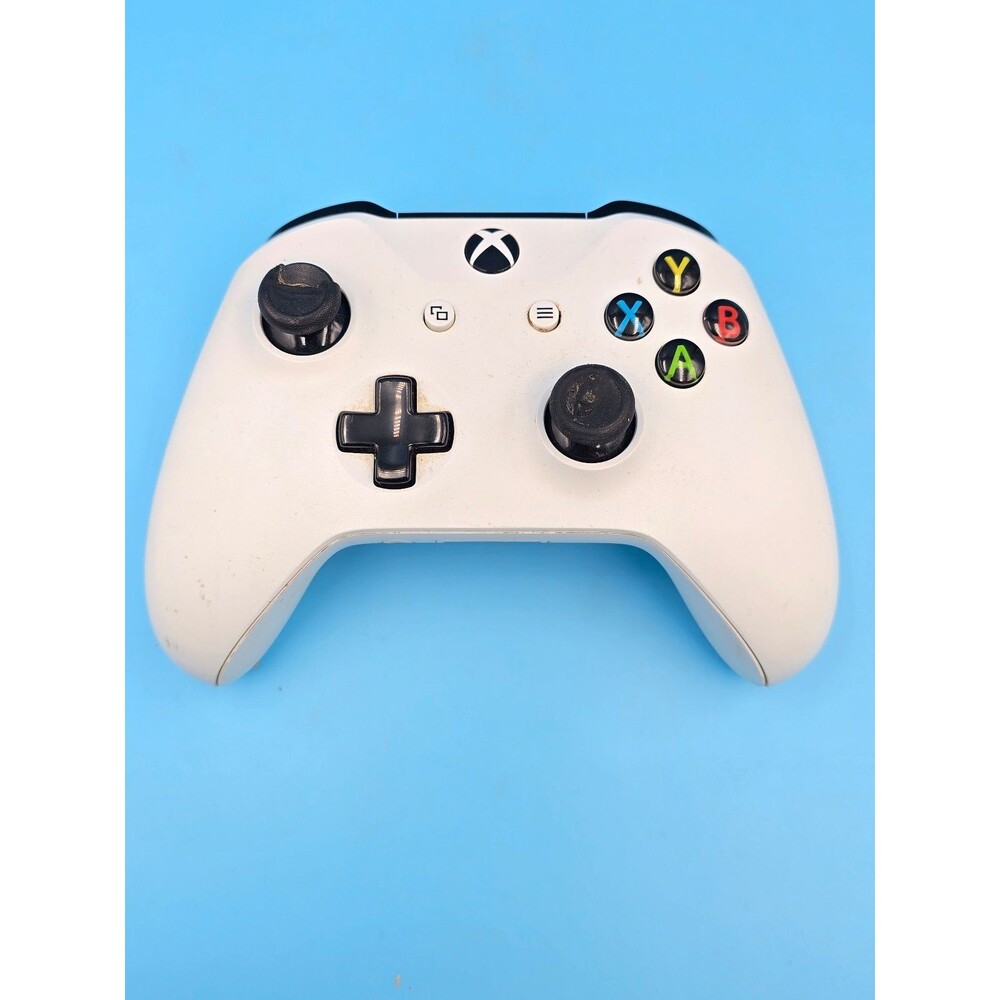 Microsoft Xbox Wireless Controller (Model 1708) for Xbox One and Windows PC